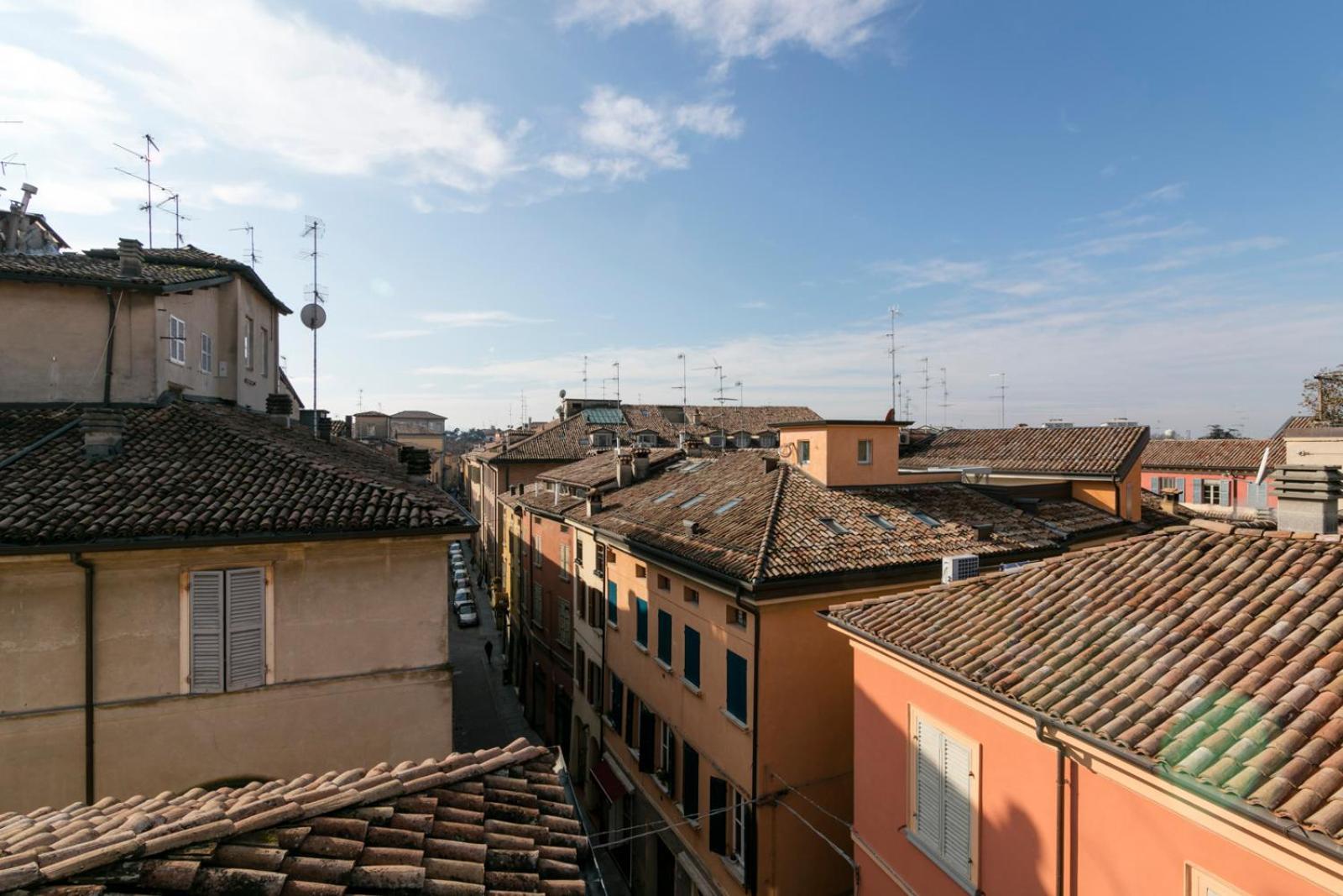 Delle Notarie